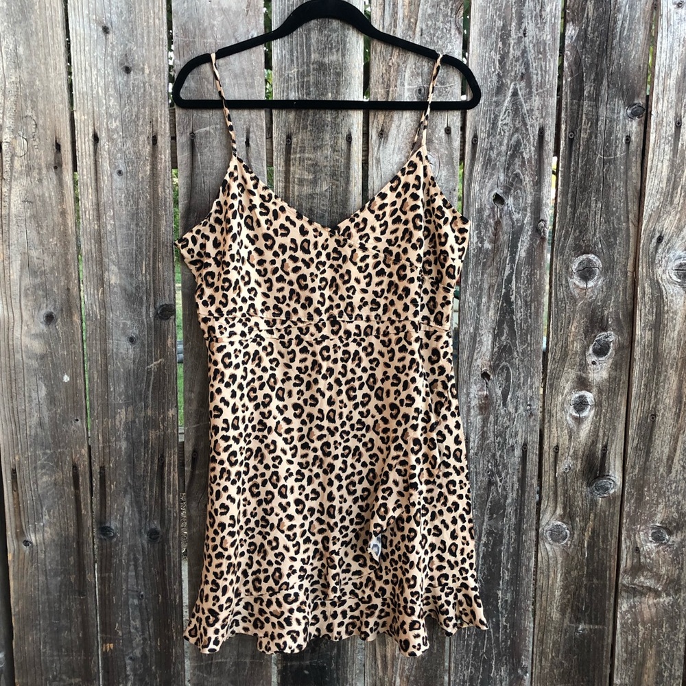 NWT H&M wrap leopard print dress